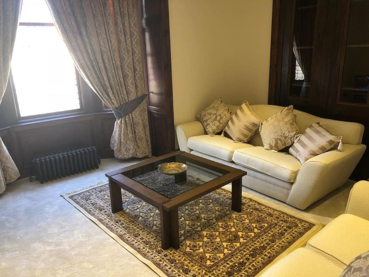 Beautiful 4-Bed Villa In Glasgow Zewnętrze zdjęcie