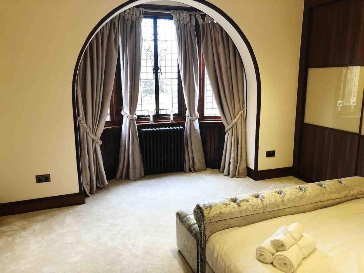 Beautiful 4-Bed Villa In Glasgow Zewnętrze zdjęcie